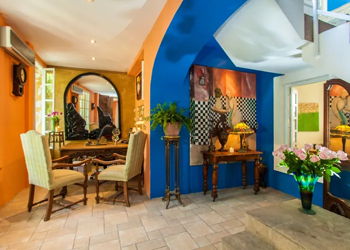 Garlands Del Rio Riverside BoutiqueBoutique Hotel